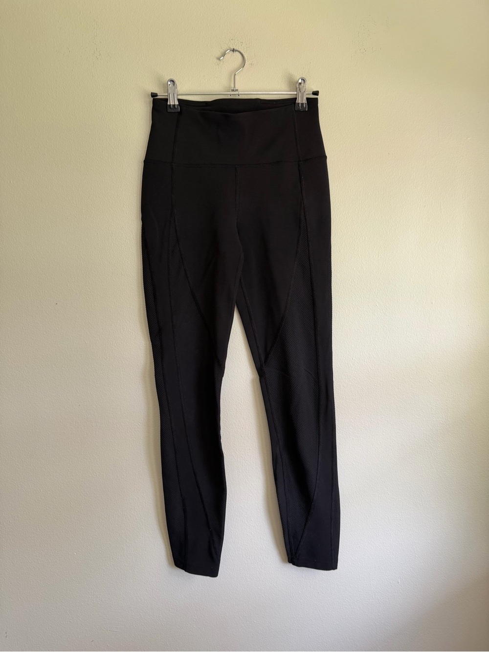 Lululemon Wunder Under high rise 28” Ribbed